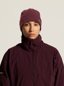 1916626-4820_Core20Essence20Hat_closeup1
