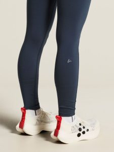 1916657-3980_ADV20Essence20Warm20Tights20320W_closeup6