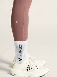 1916657-473000_ADV20Essence20Warm20Tights20320W_closeup7