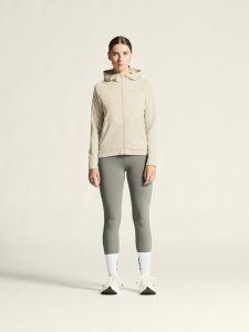 1916657-647000_ADV20Essence20Warm20Tights20320W_closeup1
