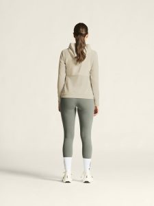 1916657-647000_ADV20Essence20Warm20Tights20320W_closeup3