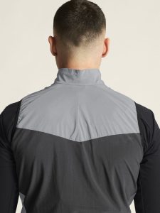 1916661-926999_Adv20Essence20Lumen20Wind20Vest20M_closeup6
