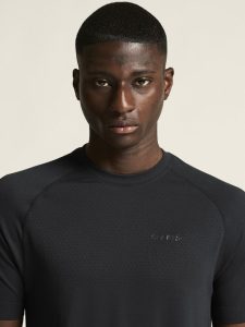 1916678-999000_Dry20Active20Comfort20SS20220M_closeup5