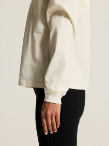 1916960-905000_Frequent20Heavy20LS20Tee20W_closeup6