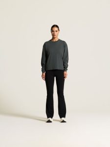 1916960-970000_Frequent20Heavy20LS20Tee20W_closeup1