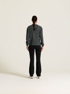 1916960-970000_Frequent20Heavy20LS20Tee20W_closeup3
