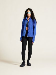 2806_71ef2b368a_1911241-359000_adv-20essence-20wind-20jacket-20w_closeup1-1350x0-1
