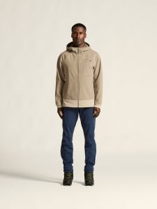 3116_23f00b1984_1912436-240608_adv-20backcountry-20hybrid-20jacket-20m_closeup1-1350x0-1