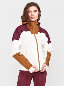 3212_abe639c3c1-1912448-905685_pro-trail-hydro-jacket-w_closeup1-1350x0-1