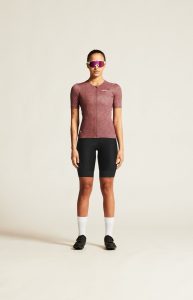 3465_314606cbbb-1913188-473007_pro-gravel-ss-jersey-w_closeup1-1350x0-1