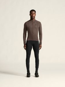 3663_bfd9ec326c_1913651-286000_core-20bike-20essence-20wool-20ls-20jersey-20m_closeup1-1350x0-1