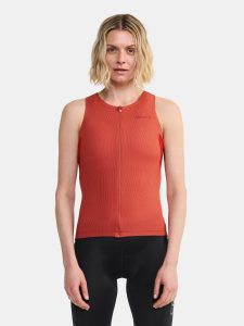 3808_a7a1860510-1914544-421488_adv-endur-singlet-w_closeup1-1350x0-1