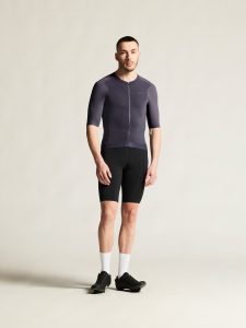 4795_e14a19c238-c17335-9990_endur-bib-shorts-c2-m_closeup1-1350x0-1