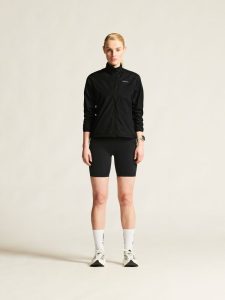 C17236-9990_ADV20Essence20wind20jacket20220W_closeup1