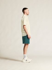 C17239-1050_Frequent20polo20shirt20M_closeup2