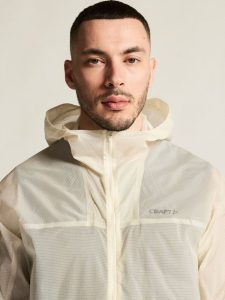 C17273-1050_Hypervent20Light20Wind20Jacket20M_closeup5
