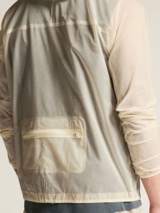 C17273-1050_Hypervent20Light20Wind20Jacket20M_closeup7