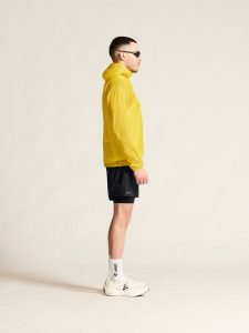 C17273-5530_Hypervent20Light20Wind20Jacket20M_closeup2