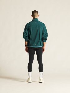 C17274-6670_Hypervent20Oversized20Wind20Jacket20M_closeup3-1