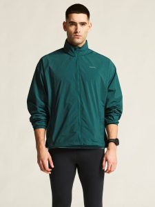 C17274-6670_Hypervent20Oversized20Wind20Jacket20M_closeup4-1