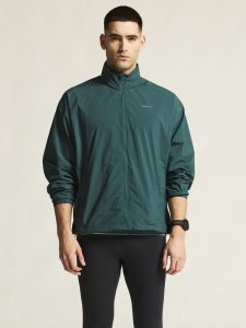 C17274-6670_Hypervent20Oversized20Wind20Jacket20M_closeup4
