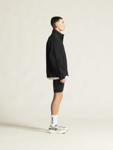 C17274-9990_Hypervent20Oversized20Wind20Jacket20M_closeup2