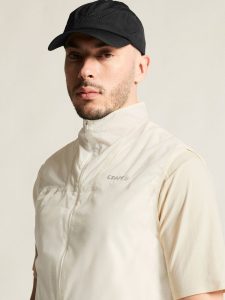C17275-1050_Hypervent20Light20Wind20Vest20M_closeup5