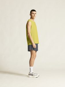 C17278-5010_Hypervent20Sleeveless20M_closeup2