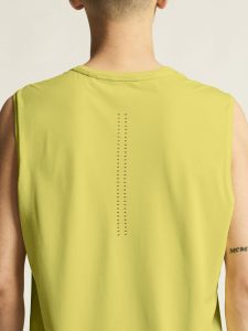 C17278-5010_Hypervent20Sleeveless20M_closeup6