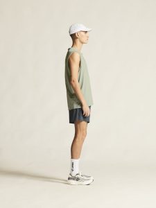 C17278-9310_Hypervent20Sleeveless20M_closeup2