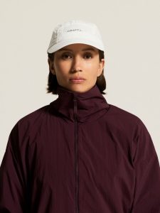 C17283-1000_Hypervent20Run20Cap_closeup1