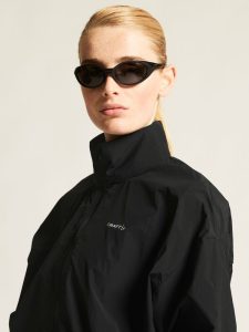 C17293-9990_Hypervent20Oversized20Wind20Jacket20W_closeup5
