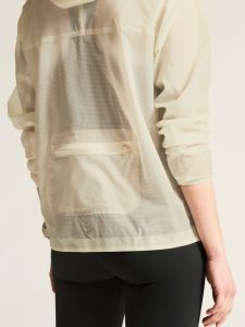 C17294-1050_Hypervent20Light20Wind20Jacket20W_Closeup6