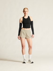 C17301-9990_Hypervent20Cropped20pocket20Singlet20W_closeup1