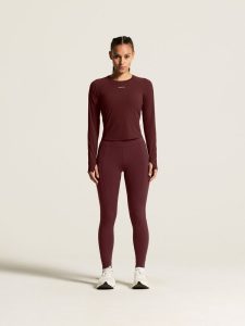 C17302-4820_Hypervent20Tight20Longsleeve20W_closeup1