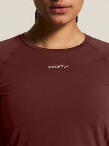 C17302-4820_Hypervent20Tight20Longsleeve20W_closeup6