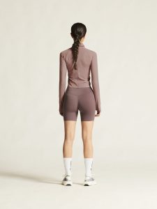 C17302-7530_Hypervent20Tight20Longsleeve20W_closeup3