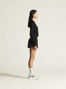 C17307-9990_Hypervent20Wide20Shorts20W_closeup2