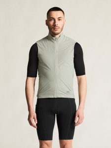 C17323-9310_Endur20Light20Wind20Vest20M_closeup4