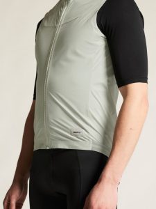 C17323-9310_Endur20Light20Wind20Vest20M_closeup6