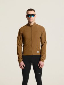 C17325-2610_Endur20Light20Wind20Jacket20M_closeup4