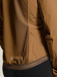 C17325-2610_Endur20Light20Wind20Jacket20M_closeup9