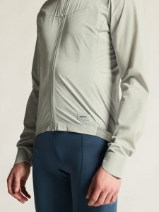 C17325-9310_Endur20Light20Wind20Jacket20M_closeup6