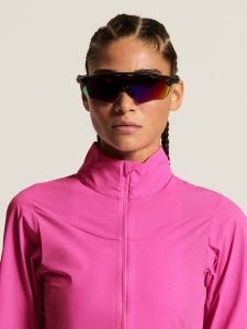 C17326-7660_Endur20Light20Wind20Jacket20W_closeup5