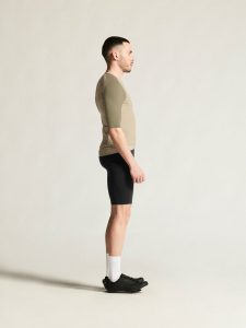 C17331-2372_Endur20Training20Jersey20M_closeup2