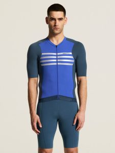 C17331-3663_Endur20Training20Jersey20M_closeup5