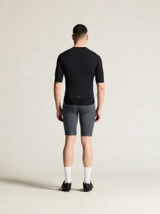 C17331-9990_Endur20Training20Jersey20M_closeup3
