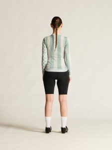 C17332-6552_Endur20Training20Jersey20W_closeup3