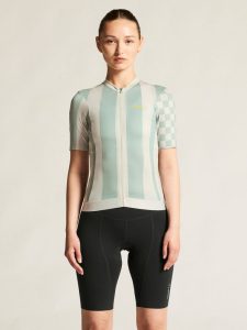 C17332-6552_Endur20Training20Jersey20W_closeup5