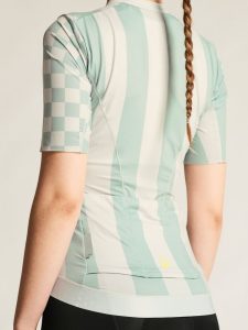 C17332-6552_Endur20Training20Jersey20W_closeup8